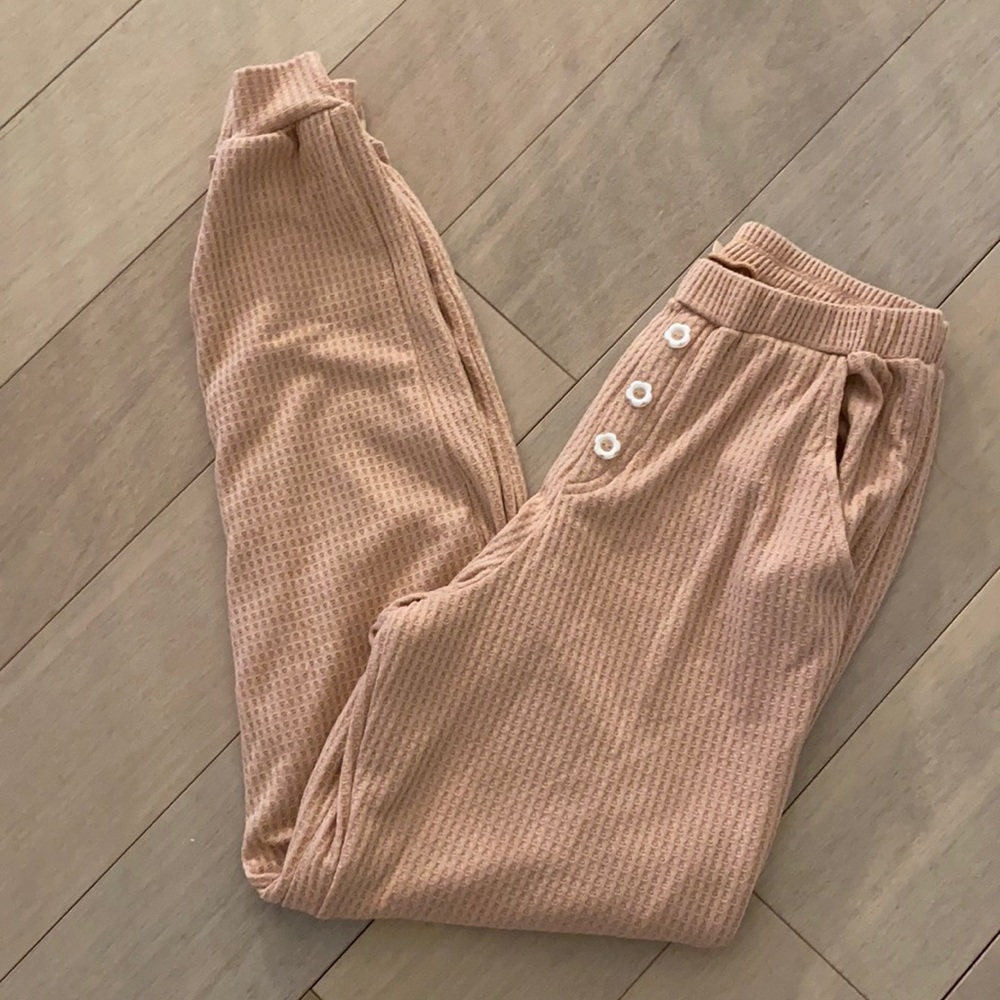 Jogger style pants. NWOT